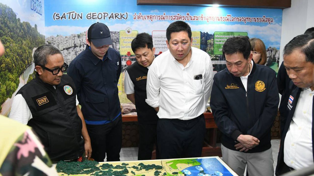 "ภัทรพงศ์" Kick Off Seaplane สตูลโมเดล เล็งตั้งสนามบินน้ำรัฐแห่งแรก ดึงทัวร์หลีเป๊ะ