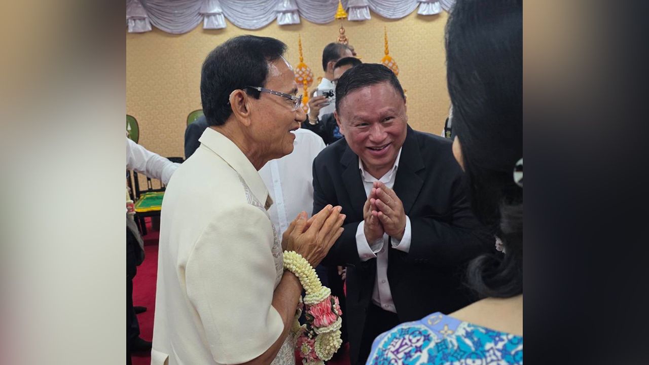 “สมชาย วงศ์สวัสดิ์” ทำบุญวันเกิด ครบรอบ 79 ปีชื่นมื่น