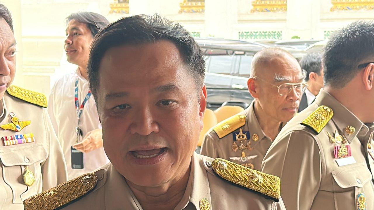 “อนุทิน” ย้ำแก้ไฟใต้ต้องยึดกฎหมายเข้มข้น-ไม่ลงพื้นที่ให้ จนท. ดูแลประชาชน