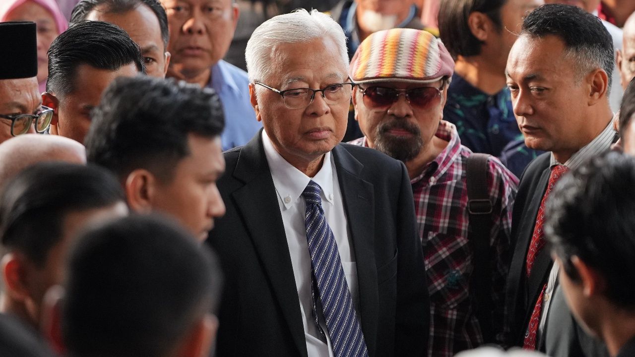 อดีตนายกฯ มาเลเซีย “อิสมาอิล ซาบรี” ถูกฟ้องไม่แจ้งทรัพย์สิน รวมเงินสด 1.3 พันล้าน-ทองแท่ง