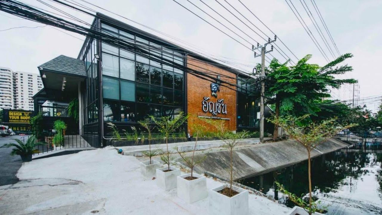 ปิดตำนาน 9 ปี ร้านอาหารไทยชื่อดัง "อัญชันคาเฟ่" ประกาศเตรียมยุติการบริการแล้ว