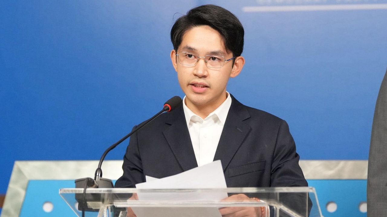 “รองโฆษก ปชป.” จวก รัฐบาล แต่งตั้งข้าราชการ เล่นพวกพ้อง เด้งเจ้าหน้าที่ลงใต้