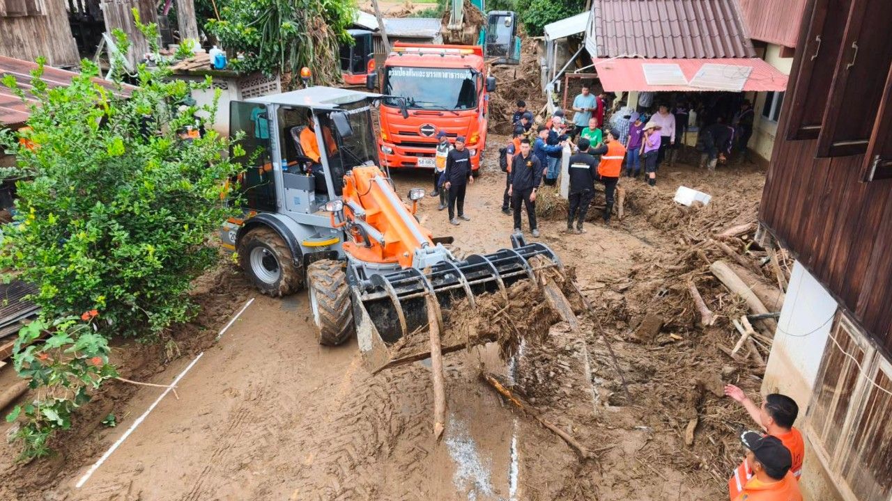 “เจเศรษฐ์” ขนเครื่องจักรฟื้นฟูน่าน เร่งกู้ระบบน้ำประปาคืนชาวบ้านเต็มรูปแบบพรุ่งนี้