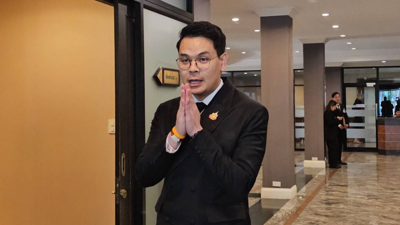 “ไชยชนก” บอกไม่รู้จักนายกเทศมนตรีตำบลโพนสา หลัง ปชน. โยงคดีฮั้ว สว. กับภูมิใจไทย