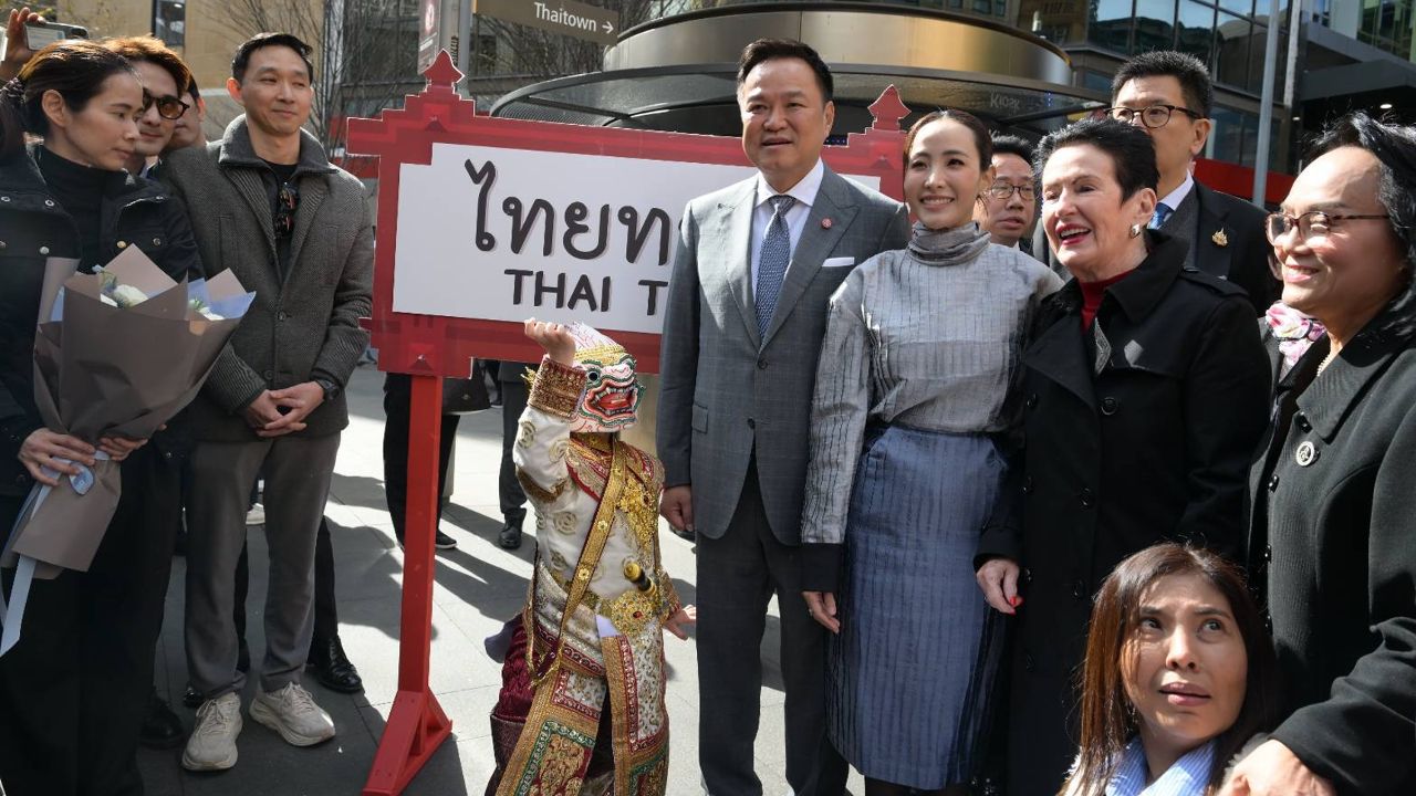 “อนุทิน” ลุยซิดนีย์ เดินชมย่าน “Thai Town”พบปะชุมชนไทย