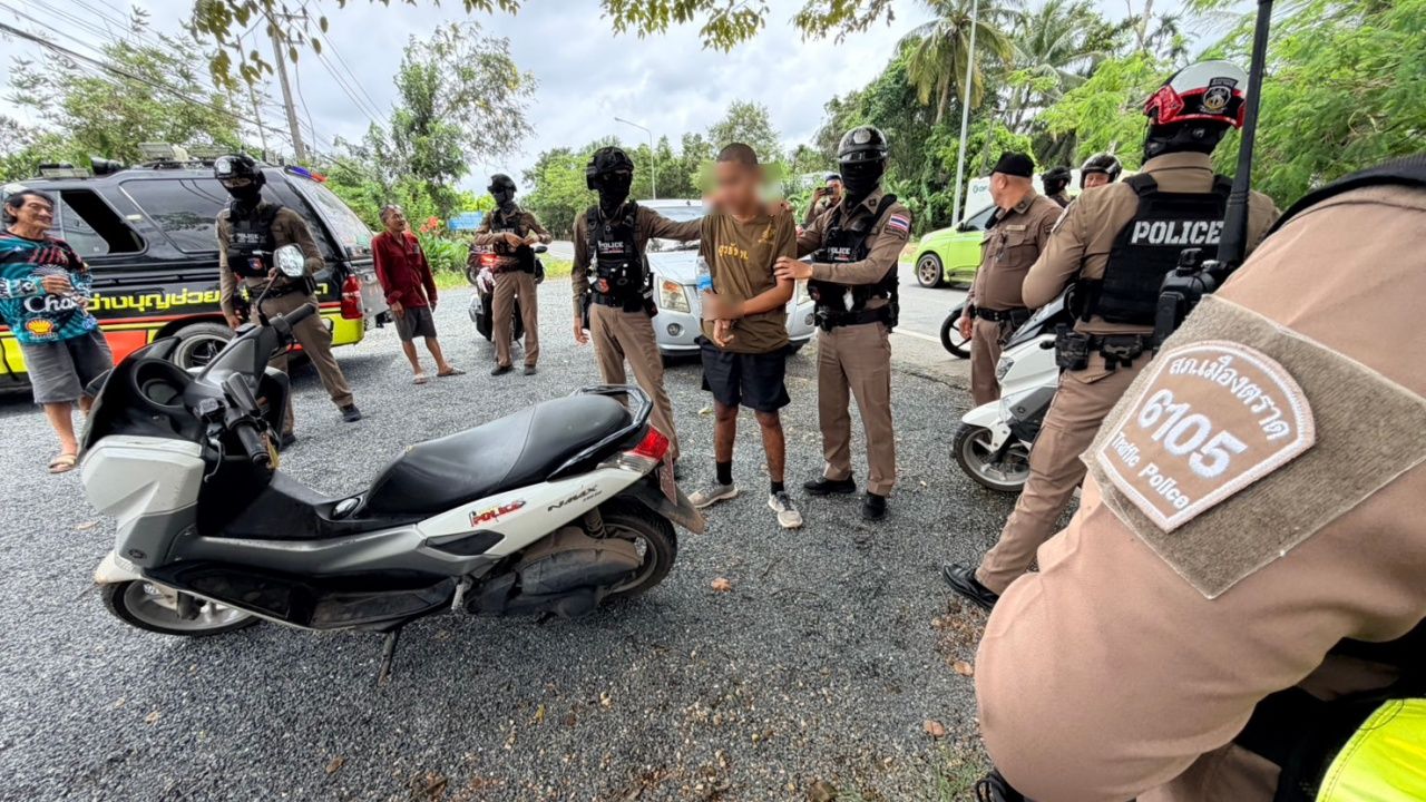 ตามจับวุ่น หนุ่มทหารเกณฑ์ ขโมยรถตำรวจ สภ.เมืองตราด เสียบกุญแจคาไว้