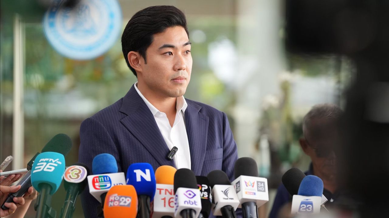 โฆษกพรรคประชาธิปัตย์  จี้นายกรัฐมนตรีปราบต้นตอ “ปืนเถื่อน-ไทยประดิษฐ์” ว่อนเน็ต