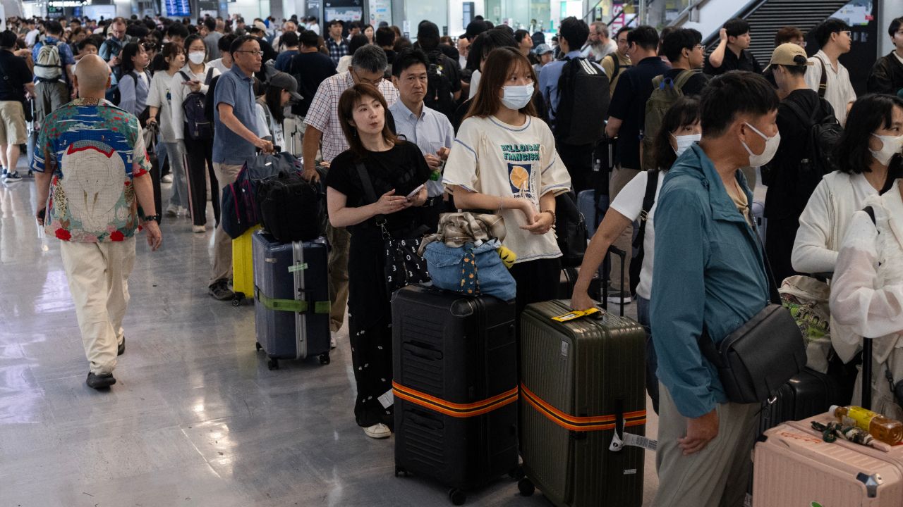 ฝนถล่มจังหวัดชิบะ ของญี่ปุ่น ดับ 8 ศพ หลายเมืองน้ำท่วมหนัก สนามบินนาริตะมีคนตกค้างกว่า 7,000 คน