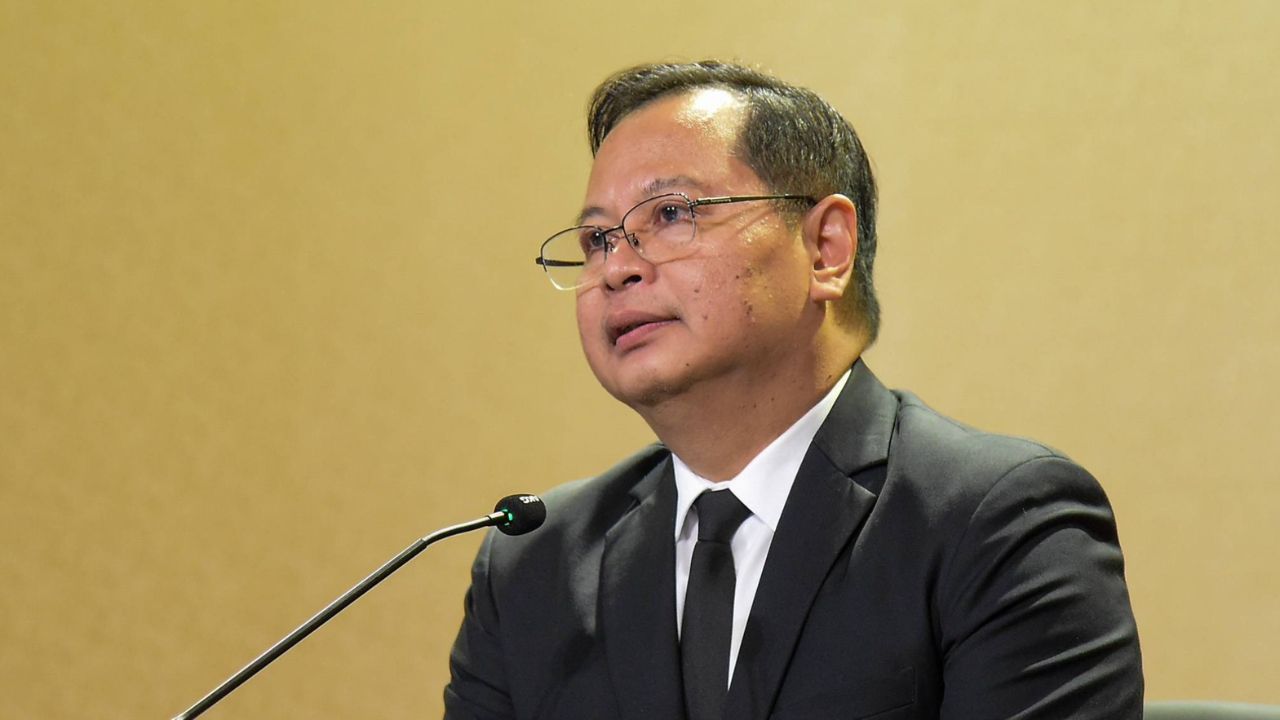 ลุยรื้อโครงสร้างกำลังคนภาครัฐ ลดกว่า 30,000 อัตรา ตั้งเป้าระยะยาวหั่นงบประจำเหลือ 30%