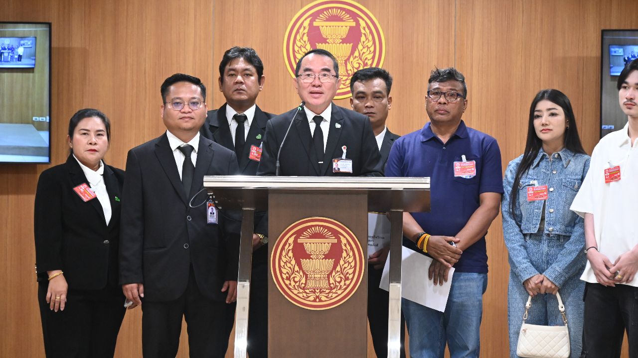 “วรงค์” จี้รัฐบาลคืนสิทธิให้คนจนเดิม อัดแจกเงิน 300 ยุ่งยากทำประชาชนเอือม