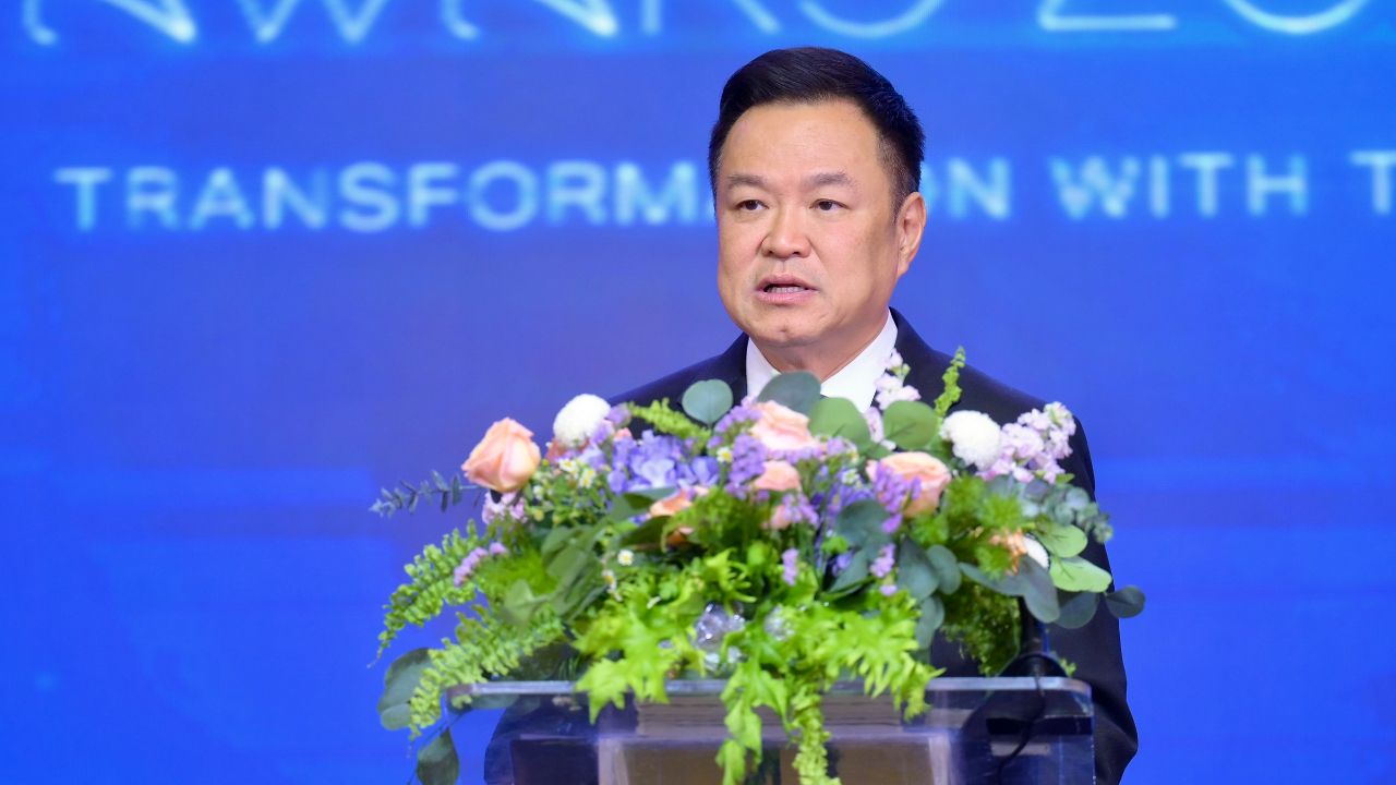 “อนุทิน” ลงพื้นที่เหตุกราดยิงรร.เทพศิรินทร์ สั่งดำเนินคดีผู้ปกครอง