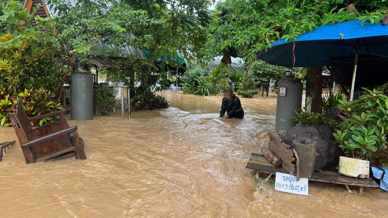 น้ำป่าไหลหลากท่วมตำบลโชคชัย อ.ดอยหลวง คาดกลับสู่ภาวะปกติภายใน 2 ชั่วโมง