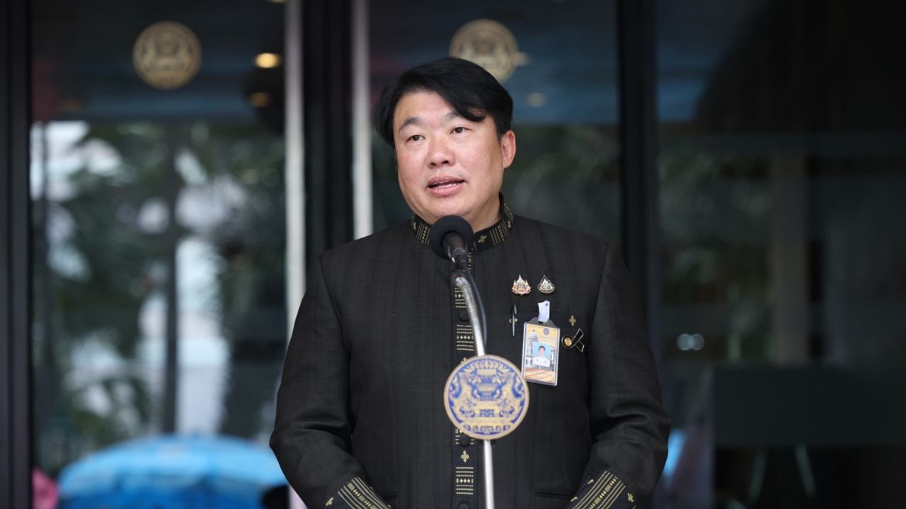 ข่าวดีรัฐตัดเกณฑ์ “รถเก่า” ทิ้งให้อัตโนมัติ ลุ้นได้สิทธิ “บัตรคนจน” เพิ่ม 2-3 ล้านคน