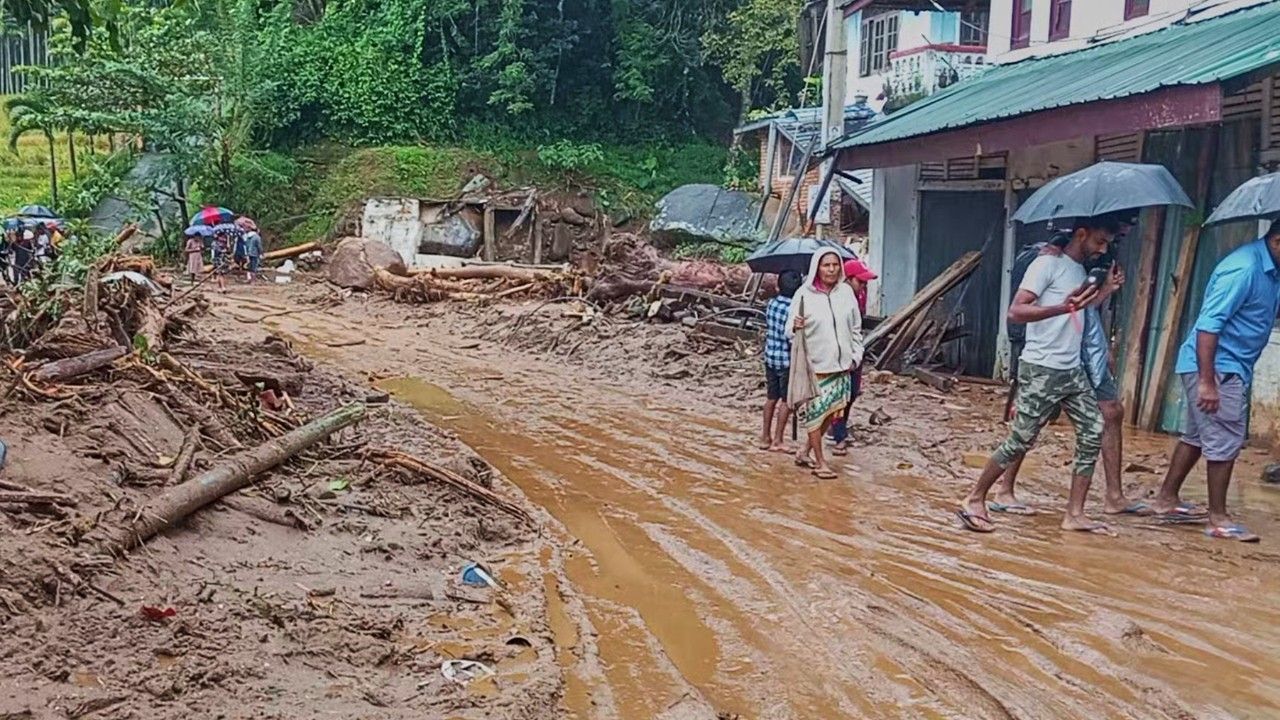 ศรีลังกาปิดโรงเรียน หลังฝนตกหนักทำน้ำท่วม-ดินถล่ม คร่าแล้ว 5 ศพ