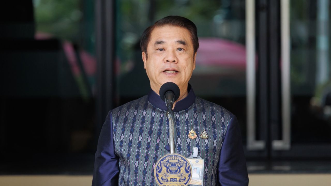 “สุริยะ” โยนถามพรรคภูมิใจไทยเองคดีฮั้ว สว.-ชงครม. ตั้ง ขรก. ระดับสูงวันนี้
