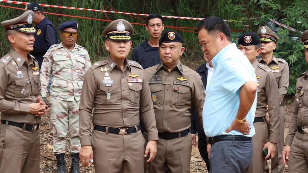 นายกฯ ลุยจุดพบศพผู้เสียชีวิต 5 ราย ประกาศกร้าว ไม่ลดโทษฆาตกรอุกอาจ ย้ำโทษหนักถึงที่สุด