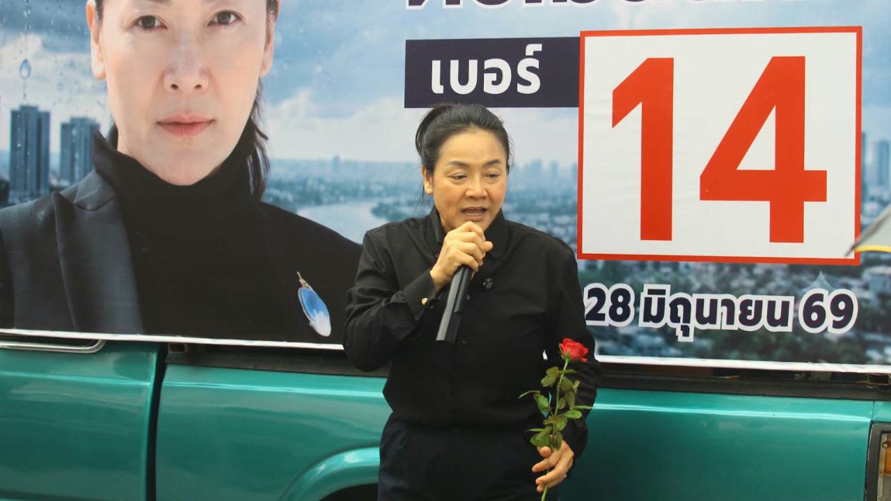 “มัลลิกา” ไลฟ์สดตลาดสายไหม ประกาศศึกนี้แข่งกันระหว่างของเก่ากับของใหม่