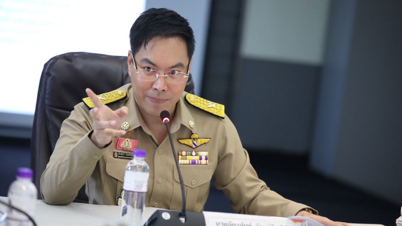 ไม่ปล่อยผ่าน “อัครนันท์” สั่งสอบด่วนปมเปลี่ยนบัญชีสอบครูผู้ช่วย ย้ำให้ความเป็นธรรม
