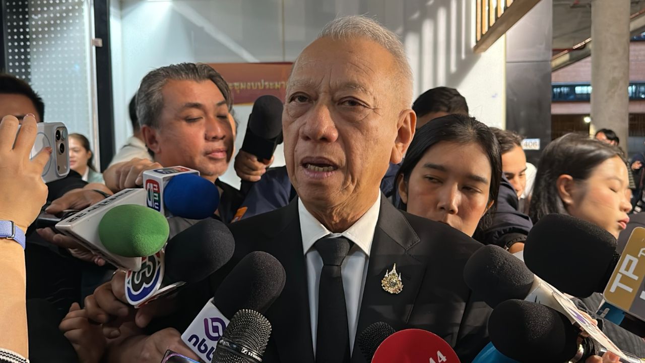 “พิพัฒน์” สยบข่าวลือภูมิใจไทยร้าว ย้ำ 2 น. 1 พ. เหนียวแน่น “อนุทิน” บริหารประเทศ ไม่มีใครแทรกแซง