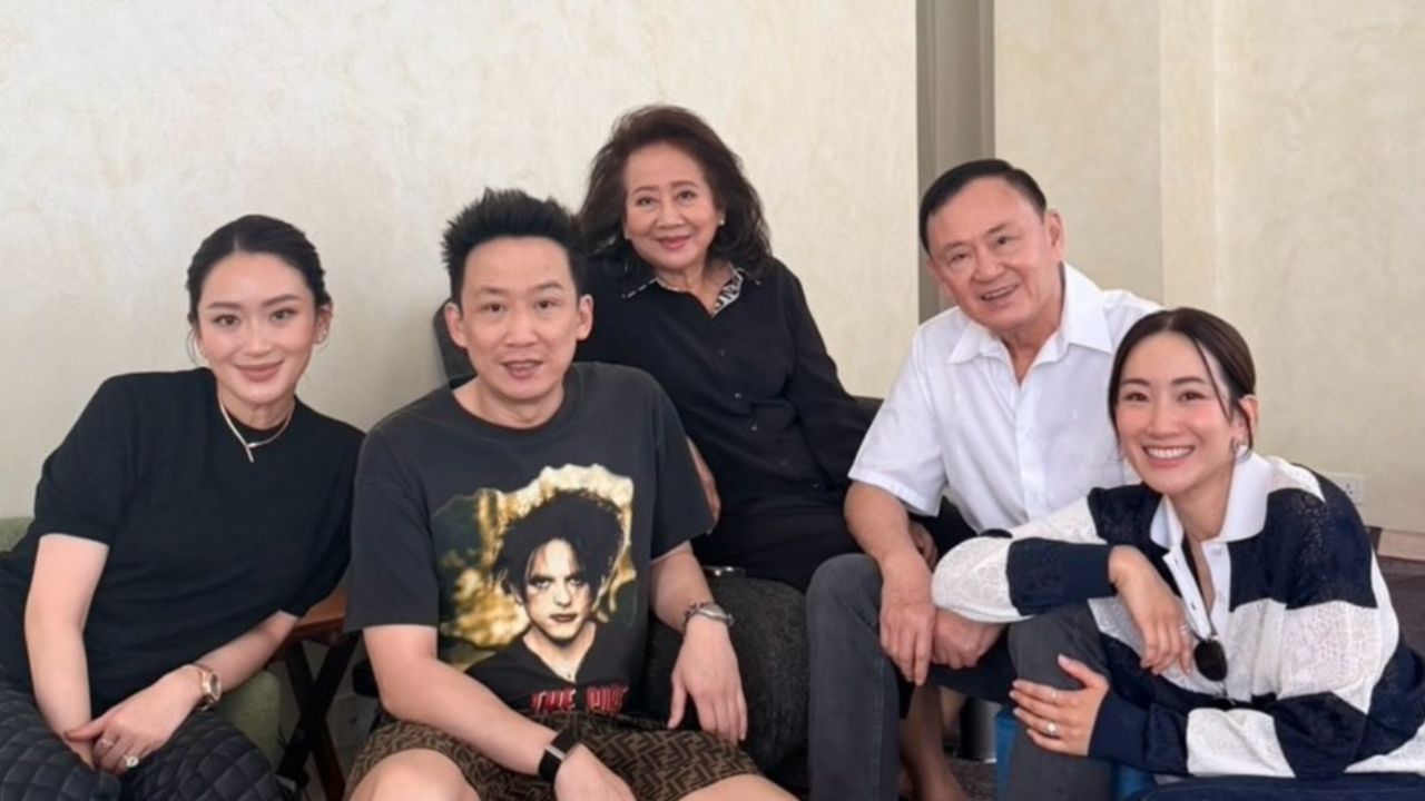 “อิ๊งค์” โพสต์ภาพ “พ่อทักษิณ” พร้อมแม่และพี่น้อง บอกใช้สิทธิ์เลือกตั้งแล้ว
