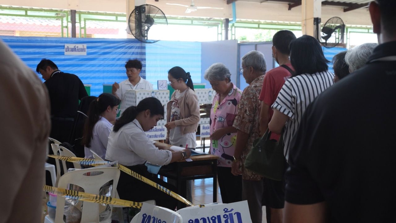 เริ่มแล้ว คนแห่ใช้สิทธิเลือกตั้ง “นายกเมืองพัทยา-สมาชิกสภาเมืองพัทยา” จ.ชลบุรี