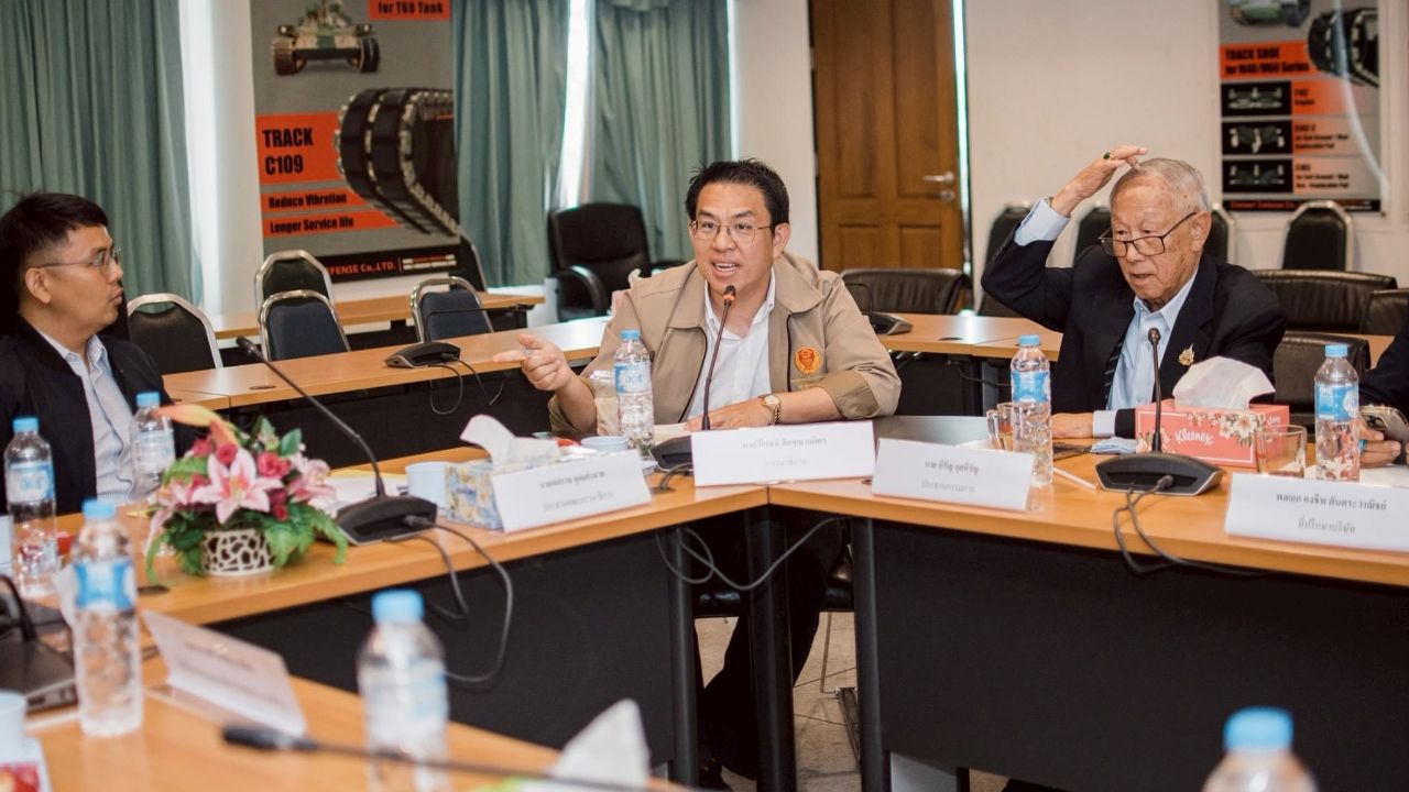 “วิโรจน์” เปรียบศึกมหาดไทยคล้าย “ตู่-ป้อม” หักกันเพราะลูกน้องสนิท