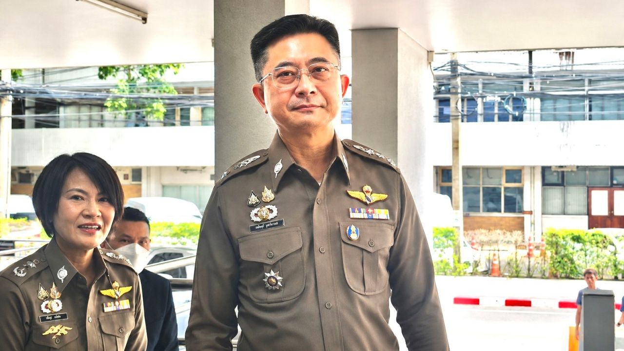 “หมอทวีศิลป์” หน้านิ่ง ยื่นลาออกจากราชการอย่างเป็นทางการ ปมชั้น 14 รพ.ตำรวจ
