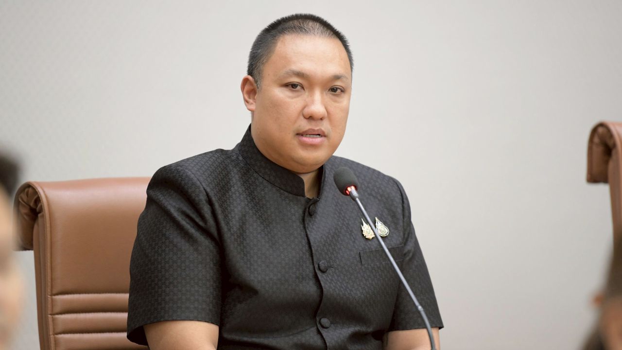 “พลพีร์” ลงนามประกาศลดค่าธรรมเนียมโอนบ้าน-คอนโด เหลือ 0.01% ไปอีก 1 ปี ถึง 30 มิ.ย. 70
