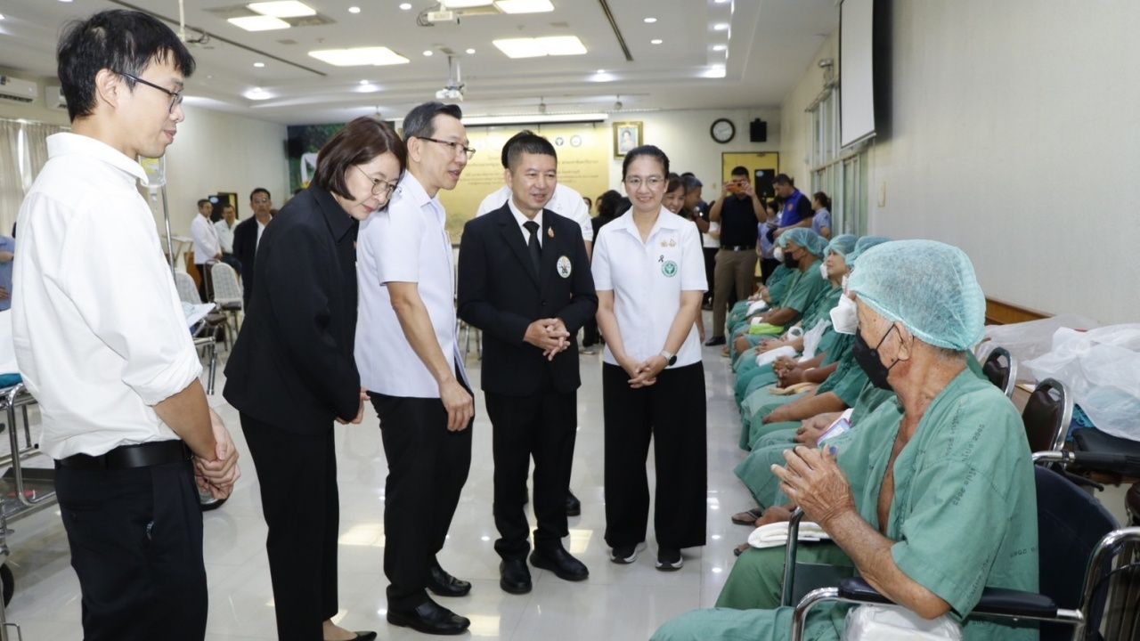 จ.ราชบุรี ร่วมกับ มูลนิธิธรรมาภิบาล เปิดคัดกรองมะเร็งลำไส้ใหญ่ ถวายพระกุศลแด่สมเด็จพระสังฆราช