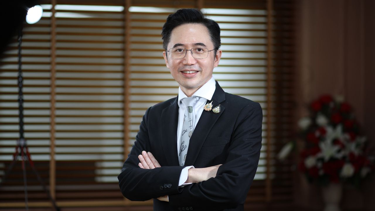 “ยศชนัน” เล่าที่มาวลี “เติมเชน”- “พ่อสมชาย-ลุงทักษิณ” คือต้นแบบการเมือง