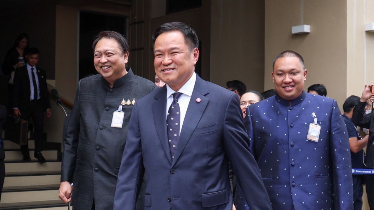 ยังไม่มีเค้าลางปรับ ครม. “อนุทิน” กำชับทีมรัฐบาลเร่งเครื่องสื่อสารผลงานให้ประชาชนรู้