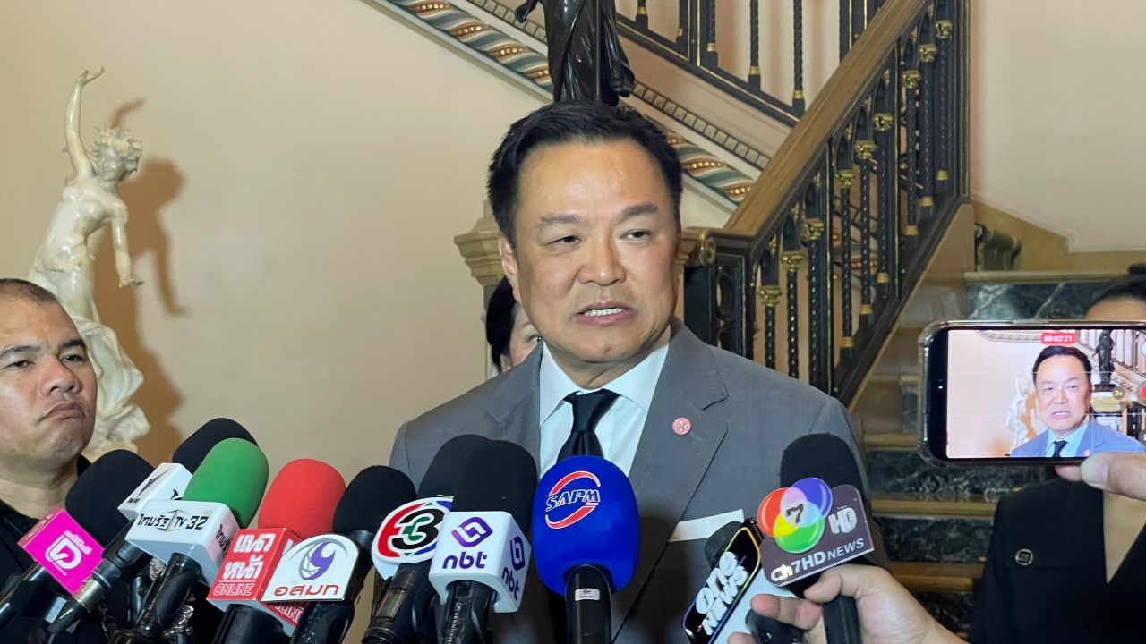 “อนุทิน” รับ “ชณทัต ปัทะมะภูวดล” เคยเป็นผู้ติดตาม แต่ไม่สนิท ไม่มีส่วนเกี่ยวข้องด้วย