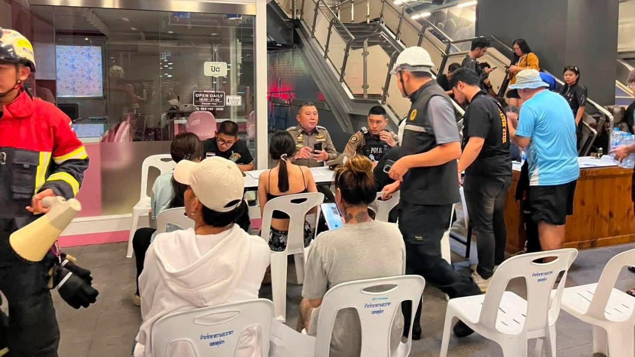 "กรุงเทพมหานคร" ตั้งศูนย์ช่วยเหลือผู้ประสบเหตุ "ไฟไหม้โรงเบียร์ลาดพร้าว"