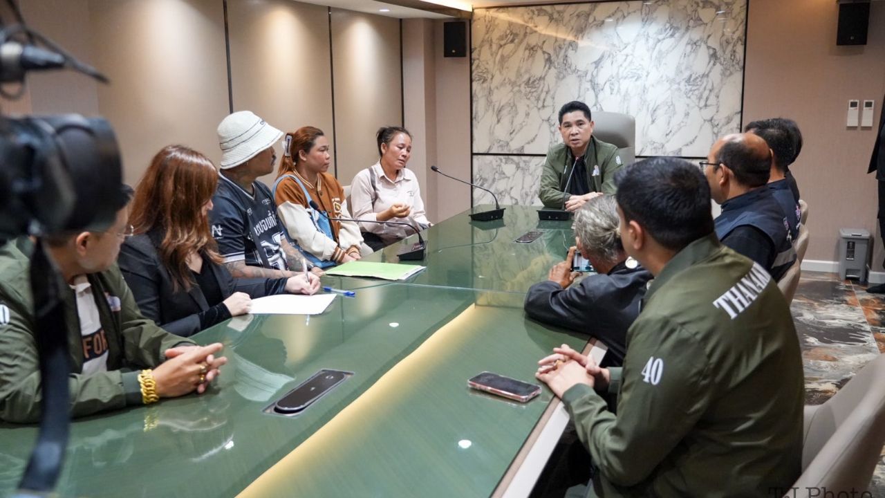 กธ. จับมือ “มูลนิธิธรรมนัส-สธ.-สภาทนายความ” ช่วย 2 ครอบครัวเหยื่อไฟไหม้โรงเบียร์ดัง
