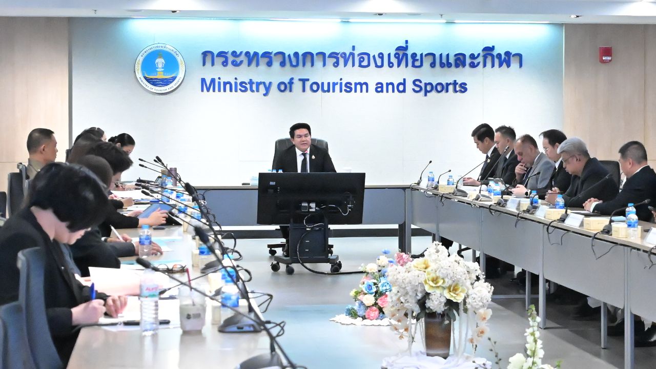 ประชุม กรอ.ท่องเที่ยว ดัน “ไทยเที่ยวไทยพลัส” รัฐหนุนค่าที่พัก 50% ช่วยค่าตั๋วเครื่องบิน