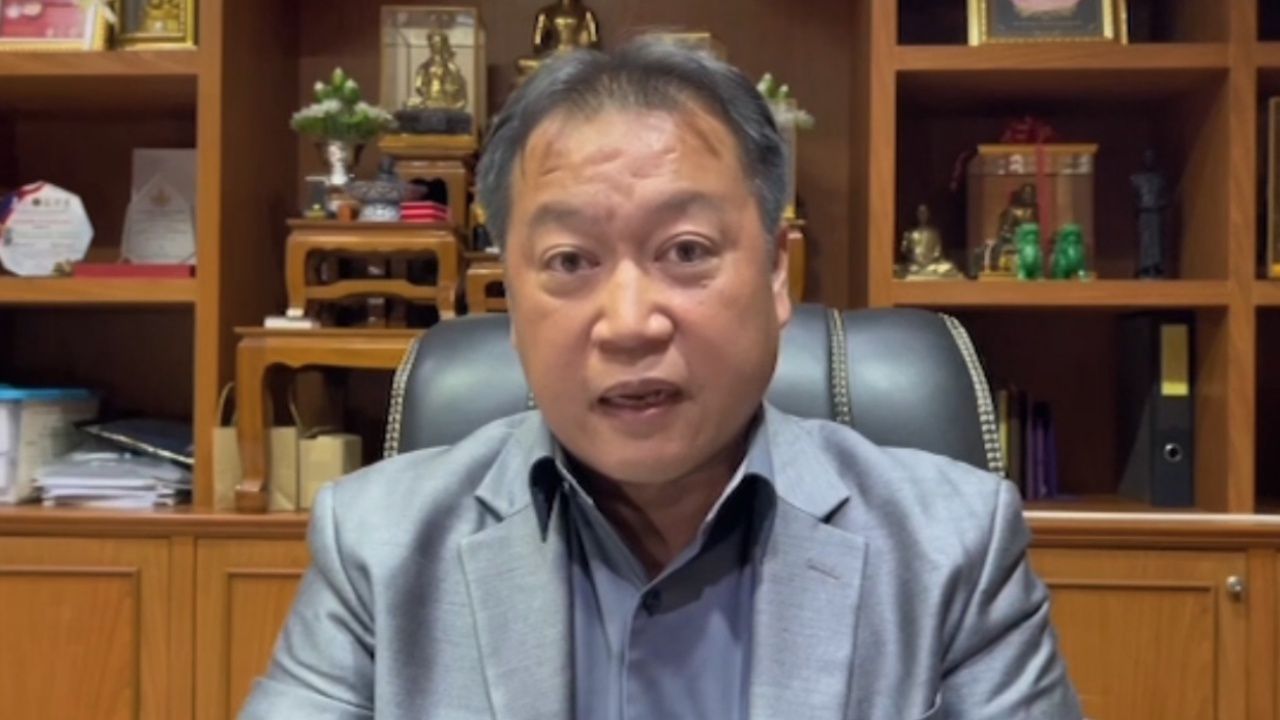 ผอ.สพม.สุรินทร์ โต้เพจดัง แจงทัวร์ลาว 8,500 บาท ผู้ร่วมทริปสมัครใจไป ใช้เงินส่วนตัว