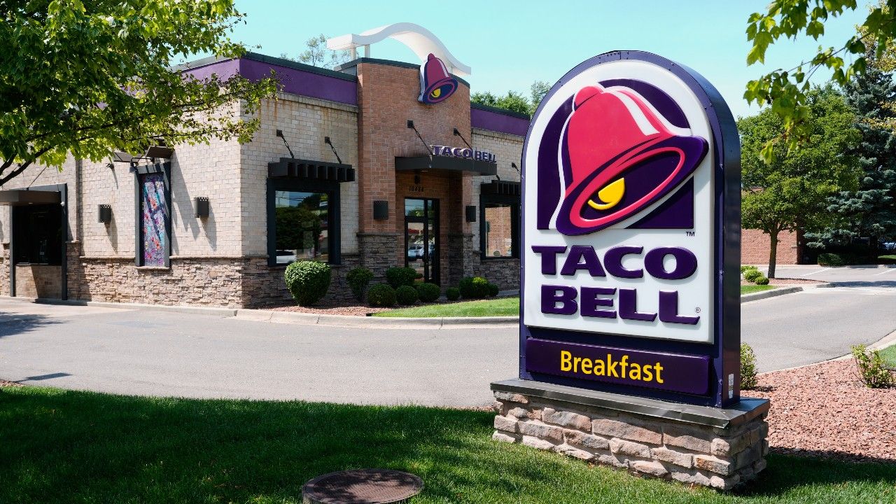 CDC เตือนอย่ากินผักกาดหอม Taco Bell ใน 5 รัฐ หลังพบเป็นต้นตอพยาธิไซโคลสปอรา