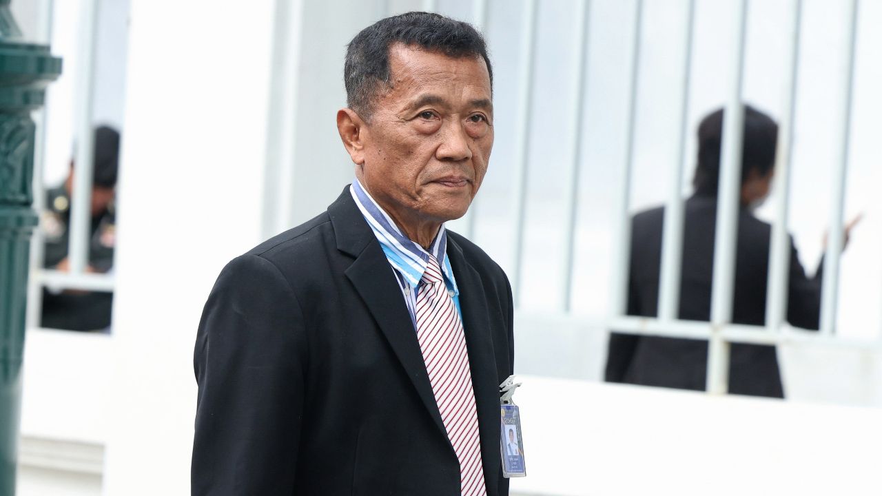 แนะนายกฯ อนุทิน ถอยห่างบุรีรัมย์ ลุยทำงานให้ประชาชนเห็นความตั้งใจพัฒนาประเทศ