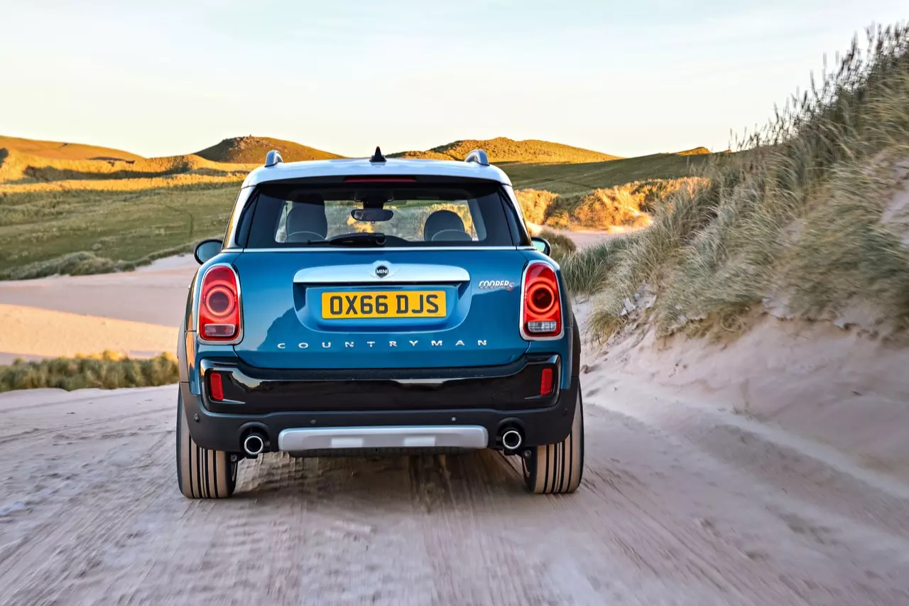 อเนกประสงค์บนความหรู รีวิว MINI NEW COUNTRYMAN F60 2017