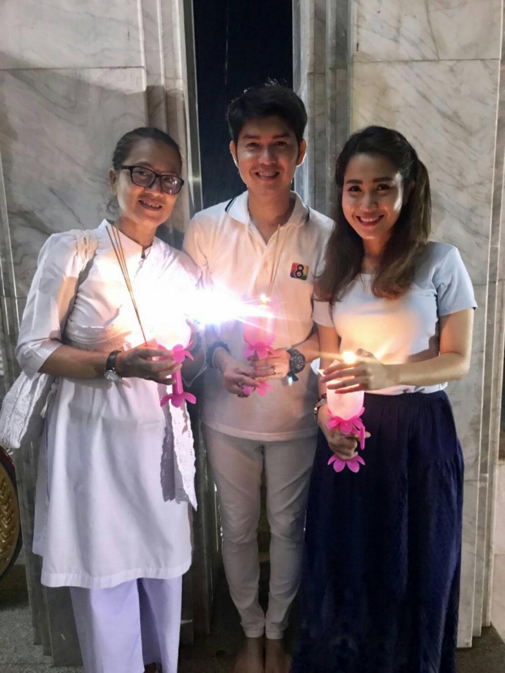 ง สุธิราช อาร์สยาม ได้เดินทางไปพร้อมครอบครัว เวียนเทียนที่วัดเทพหิรัณฐ์ อ.หันคา จ.ชัยนาท