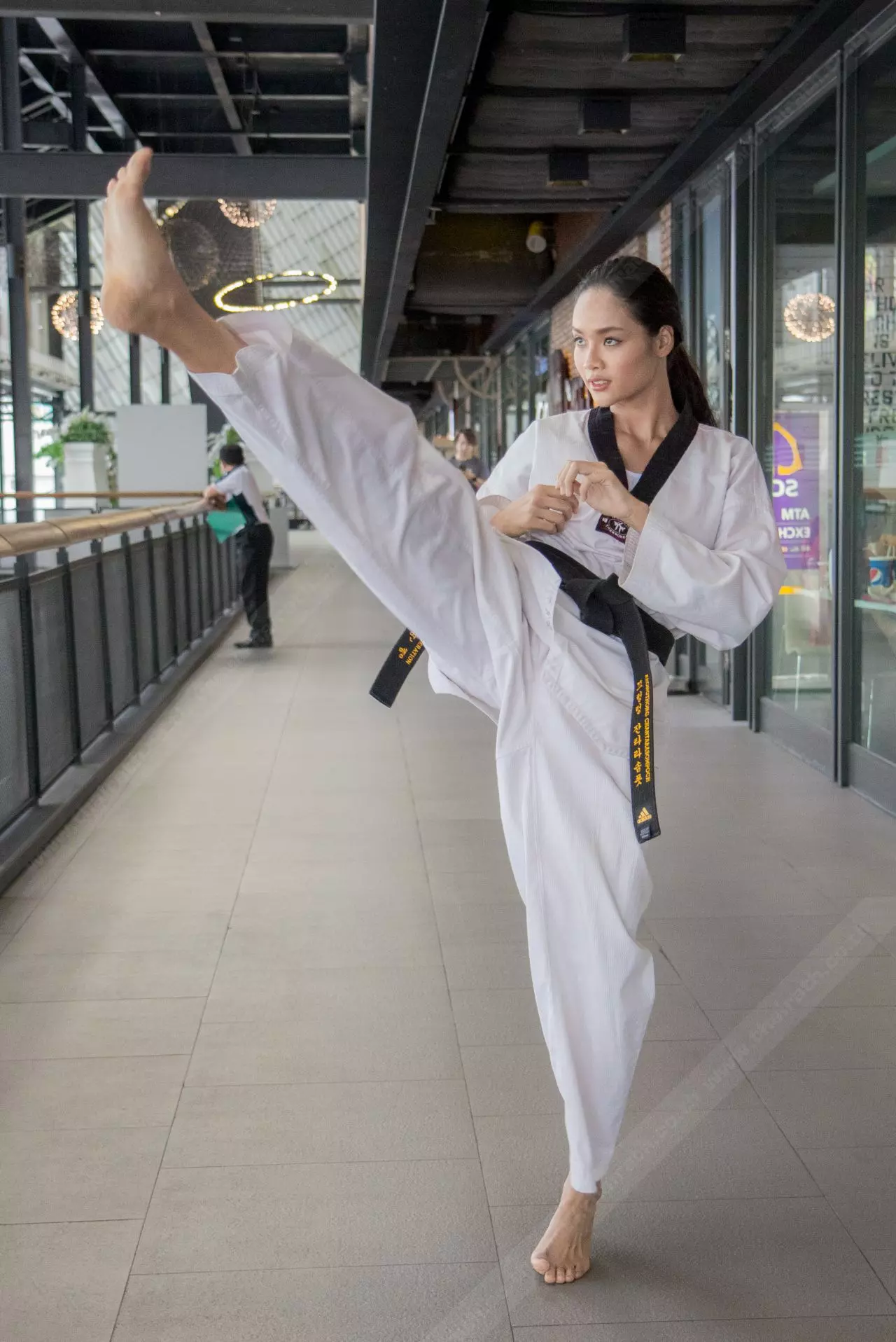 เปิดตัวเต็งมิสยูนิเวิร์สไทยแลนด์ 'กรองทอง จันทรสมโภช' สวยเพอร์เฟกต์ เข้าวินชัวร์! 