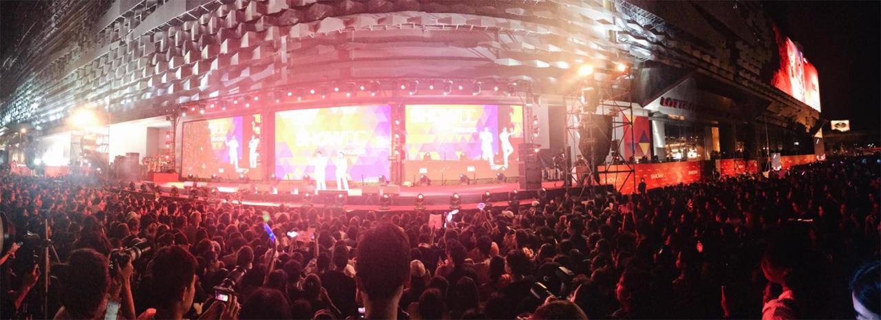 งานเปิดห้าง Show DC แฟนคลับเกาหลีหลายวง