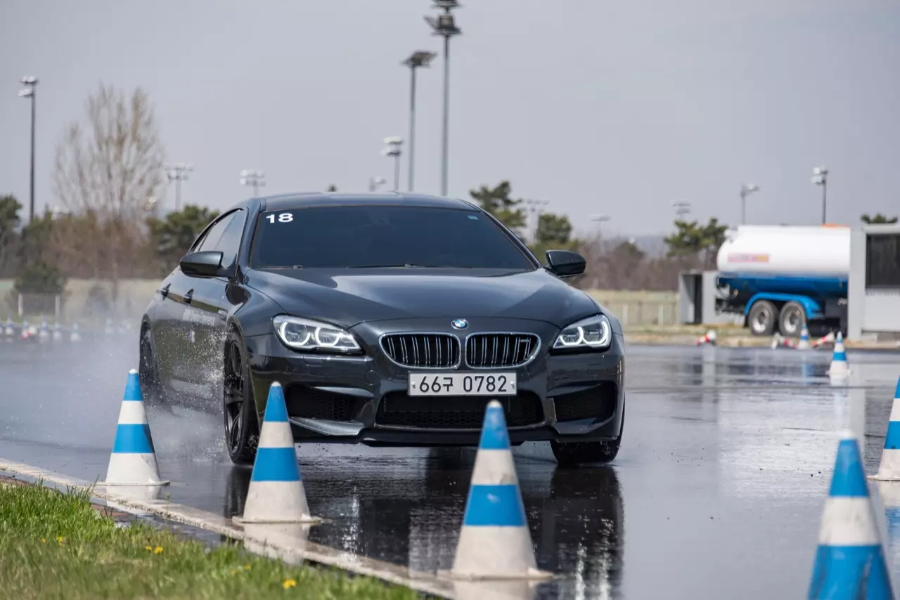 ลองของแรง BMW M6 F13