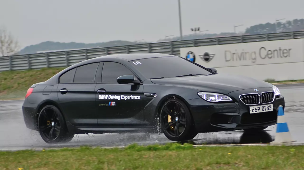 ลองของแรง BMW M6 F13