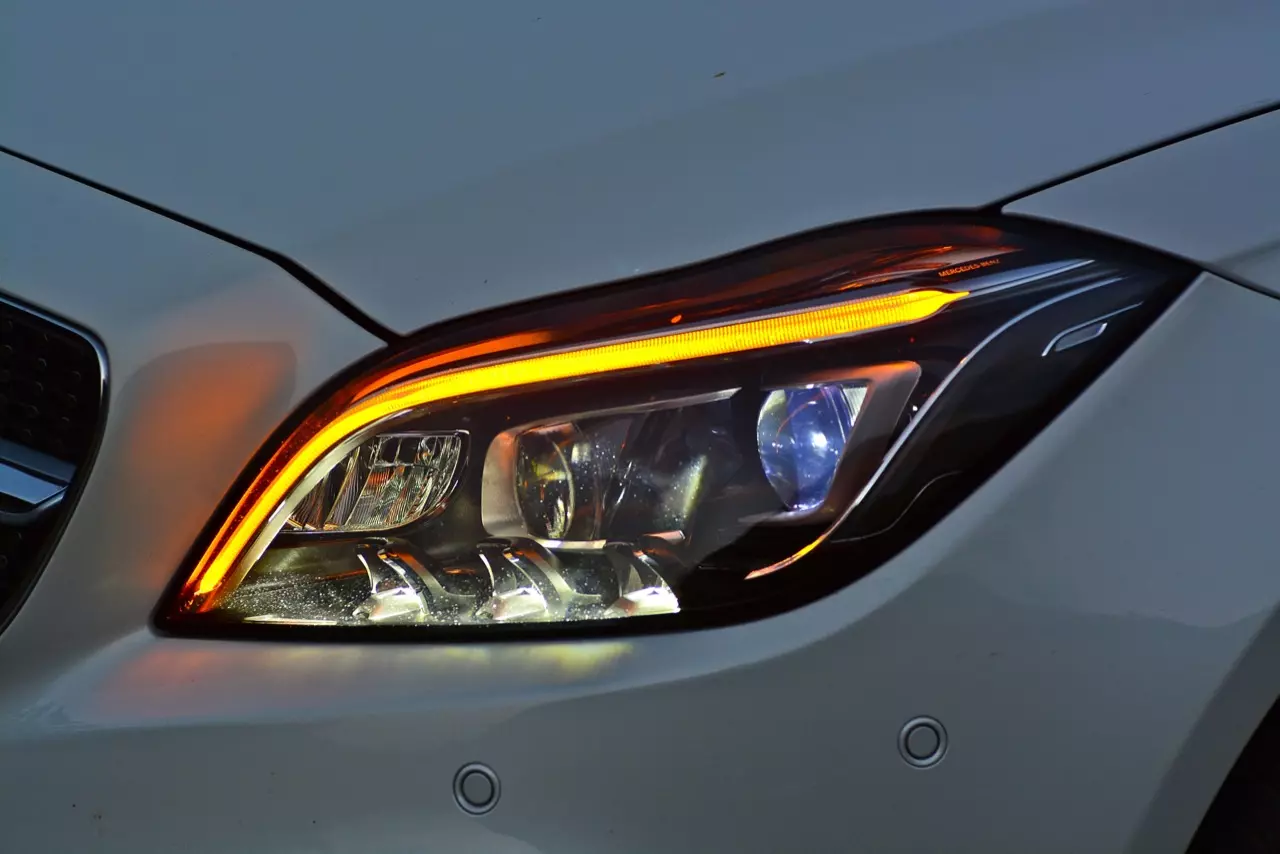 รีวิวทดสอบสปอร์ตซาลูนจอมหรู MERCEDES BENZ CLS250d AMG PREMIUM
