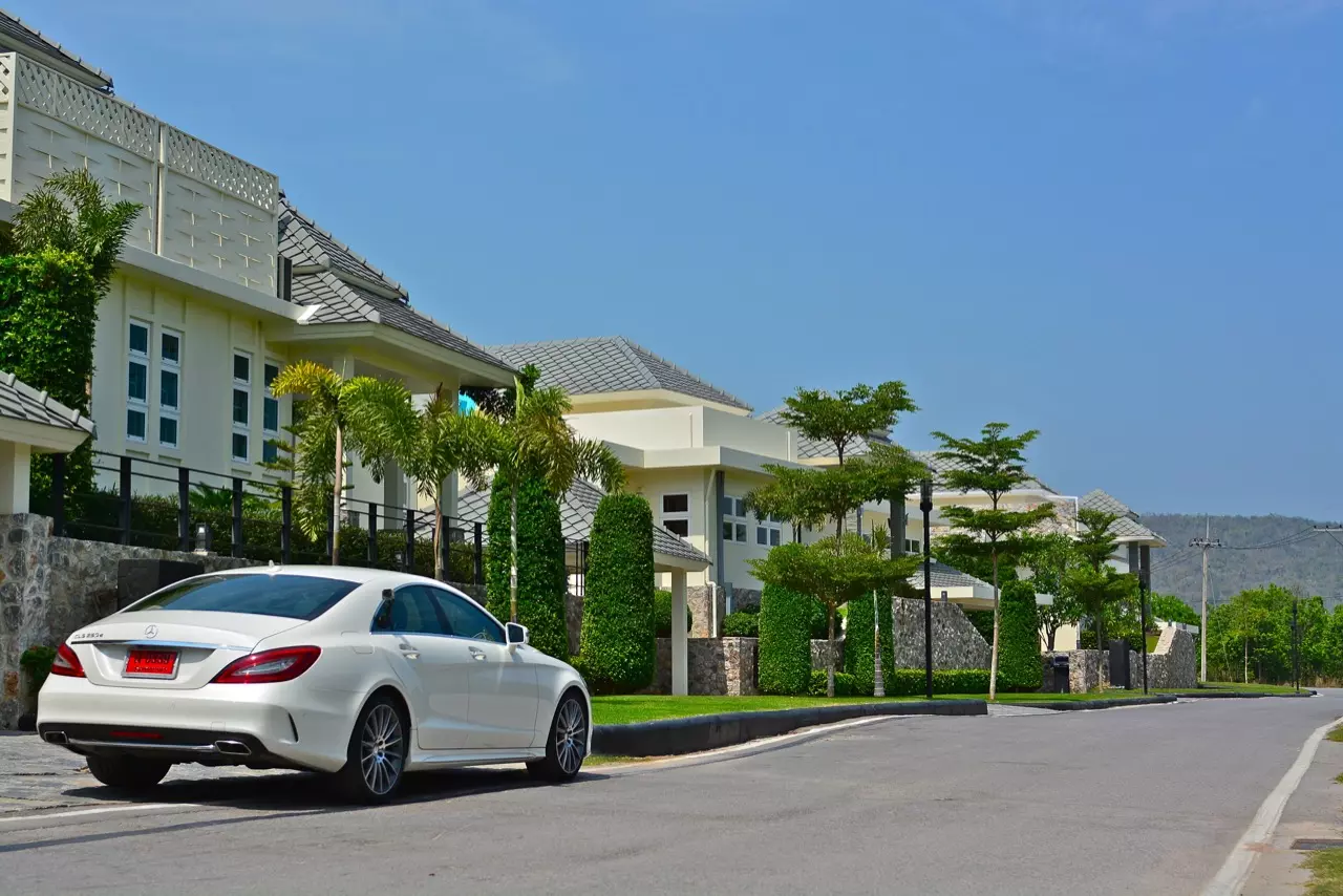รีวิวทดสอบสปอร์ตซาลูนจอมหรู MERCEDES BENZ CLS250d AMG PREMIUM