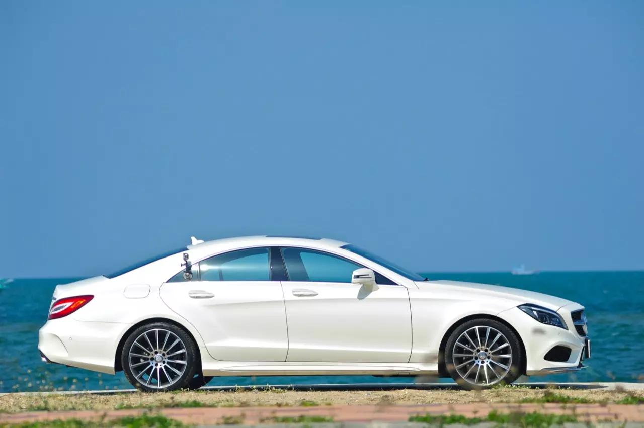 รีวิวทดสอบสปอร์ตซาลูนจอมหรู MERCEDES BENZ CLS250d AMG PREMIUM