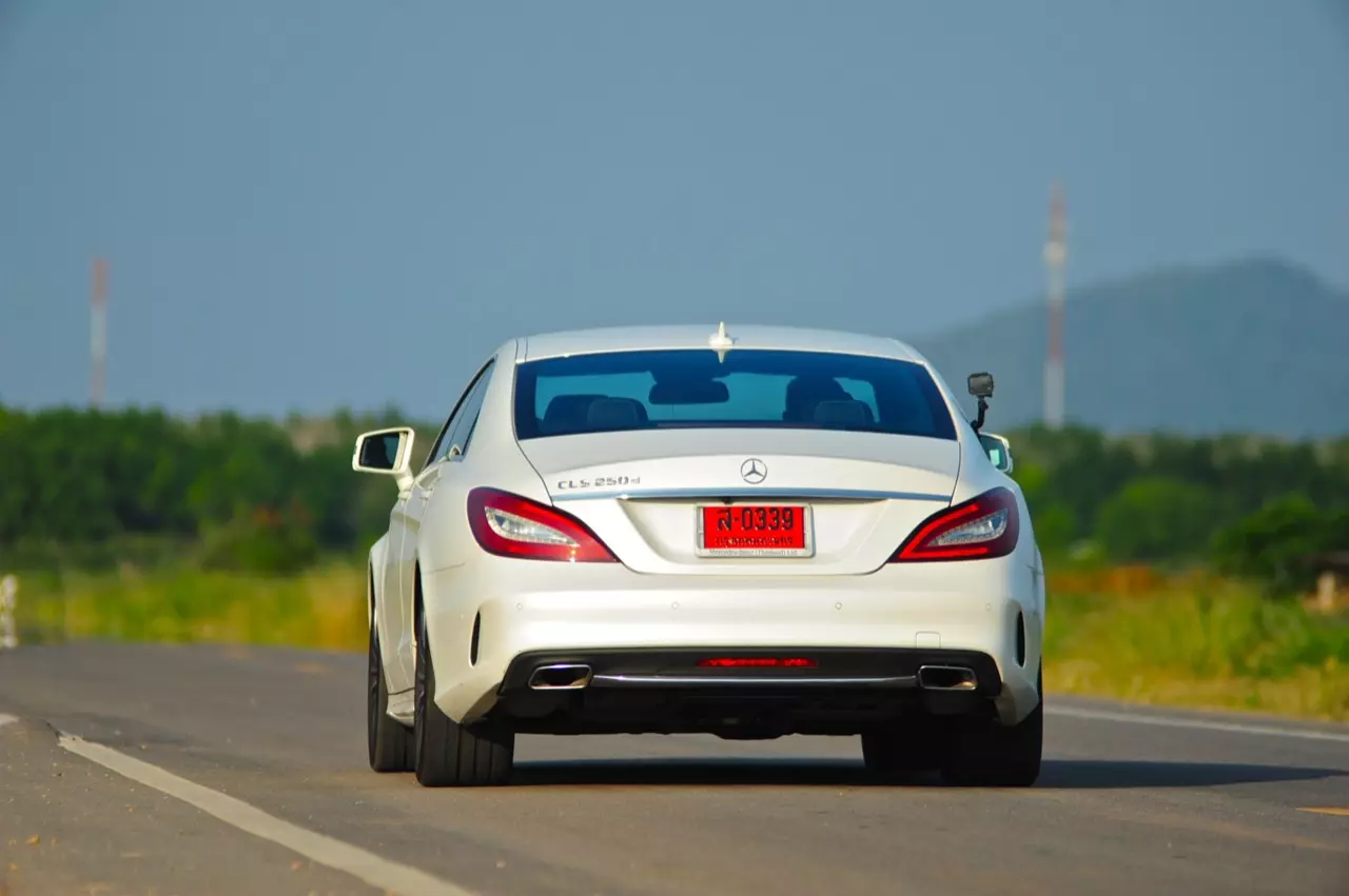 รีวิวทดสอบสปอร์ตซาลูนจอมหรู MERCEDES BENZ CLS250d AMG PREMIUM