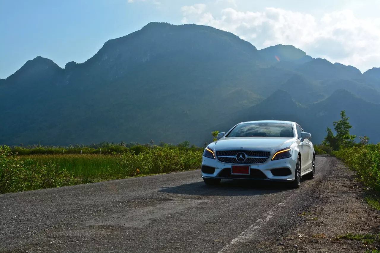 รีวิวทดสอบสปอร์ตซาลูนจอมหรู MERCEDES BENZ CLS250d AMG PREMIUM