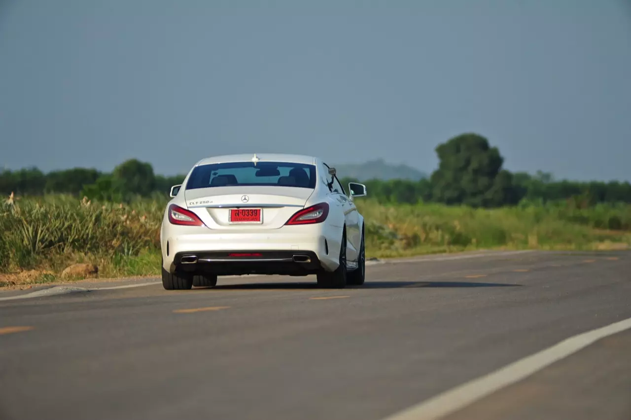 รีวิวทดสอบสปอร์ตซาลูนจอมหรู MERCEDES BENZ CLS250d AMG PREMIUM